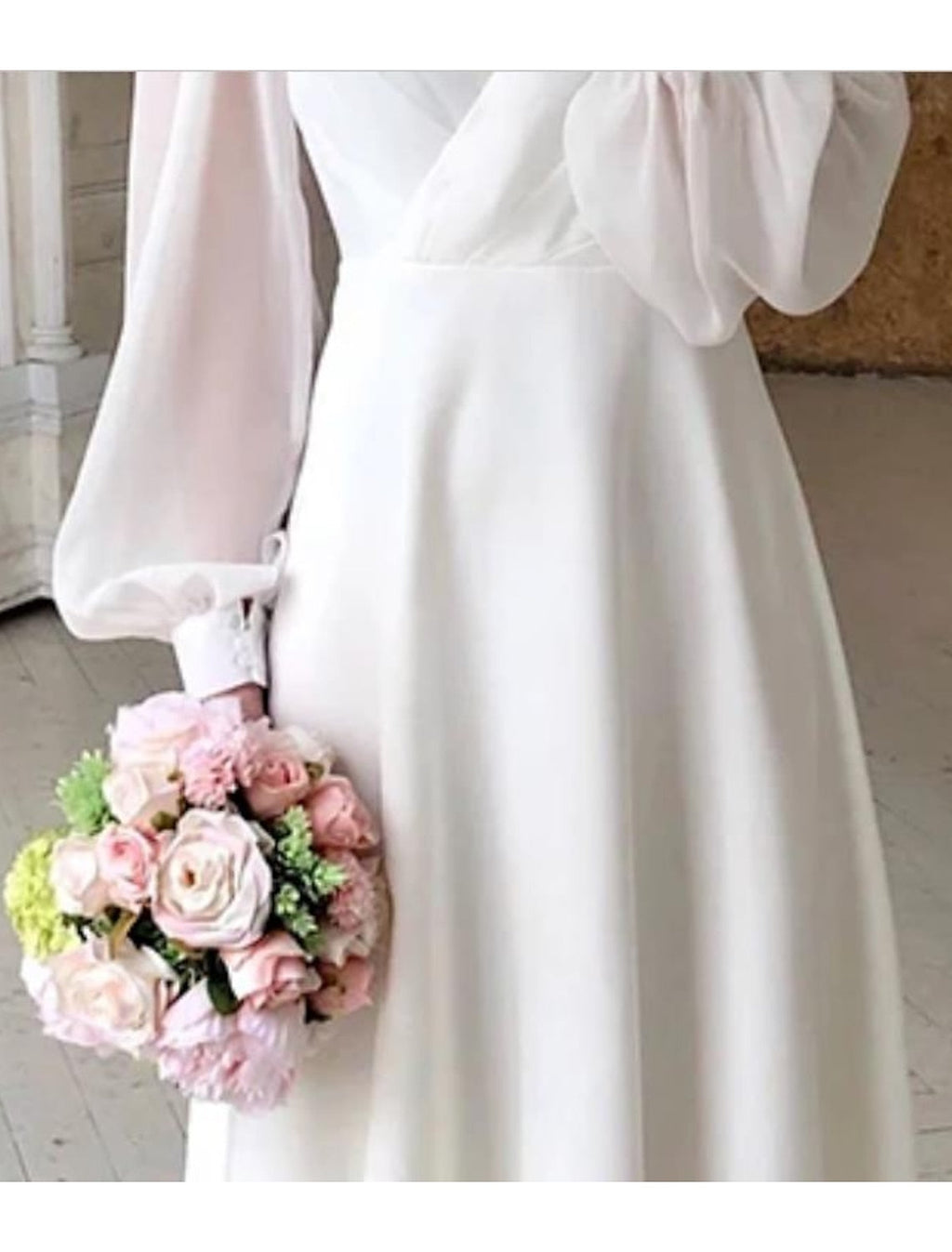 Women's Classic Long Sleeve Flowing Wedding Dress