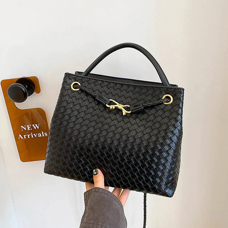 Chic Tote Bag - Black